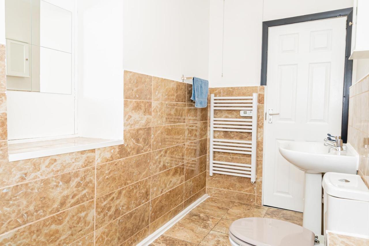 Shirley House 3, Guest House, Self Catering, Self Check In With Smart Locks, Use Of Fully Equipped Kitchen, Close To City Centre, Ideal For Longer Stays, Walking Distance To Bat, 20 Min Drive To Fawley Refinery, Excellent Transport Links Σαουθάμπτον Εξωτερικό φωτογραφία