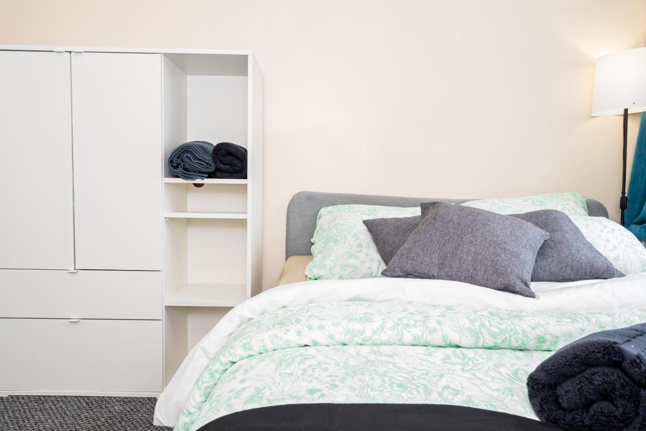 Shirley House 3, Guest House, Self Catering, Self Check In With Smart Locks, Use Of Fully Equipped Kitchen, Close To City Centre, Ideal For Longer Stays, Walking Distance To Bat, 20 Min Drive To Fawley Refinery, Excellent Transport Links Σαουθάμπτον Εξωτερικό φωτογραφία