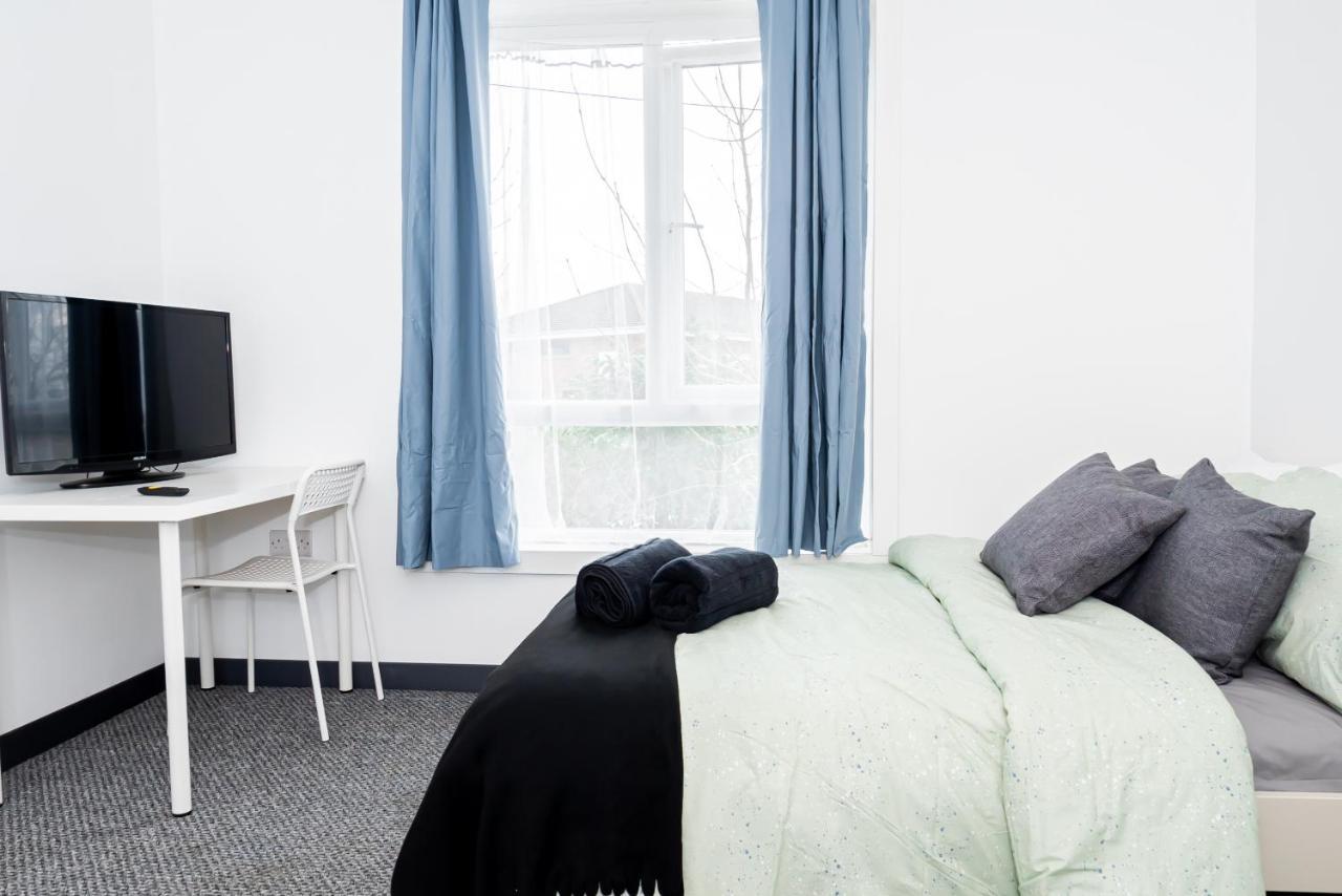 Shirley House 3, Guest House, Self Catering, Self Check In With Smart Locks, Use Of Fully Equipped Kitchen, Close To City Centre, Ideal For Longer Stays, Walking Distance To Bat, 20 Min Drive To Fawley Refinery, Excellent Transport Links Σαουθάμπτον Εξωτερικό φωτογραφία