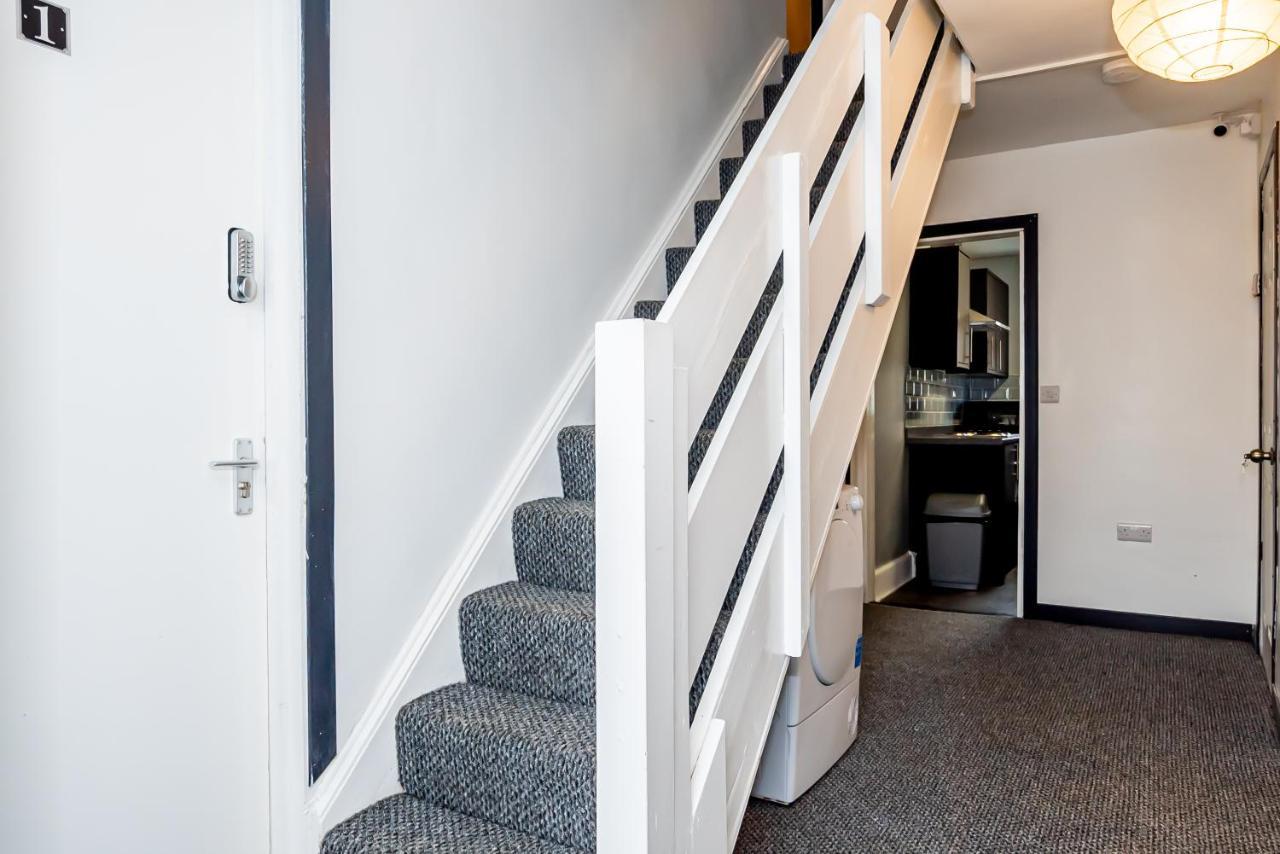 Shirley House 3, Guest House, Self Catering, Self Check In With Smart Locks, Use Of Fully Equipped Kitchen, Close To City Centre, Ideal For Longer Stays, Walking Distance To Bat, 20 Min Drive To Fawley Refinery, Excellent Transport Links Σαουθάμπτον Εξωτερικό φωτογραφία