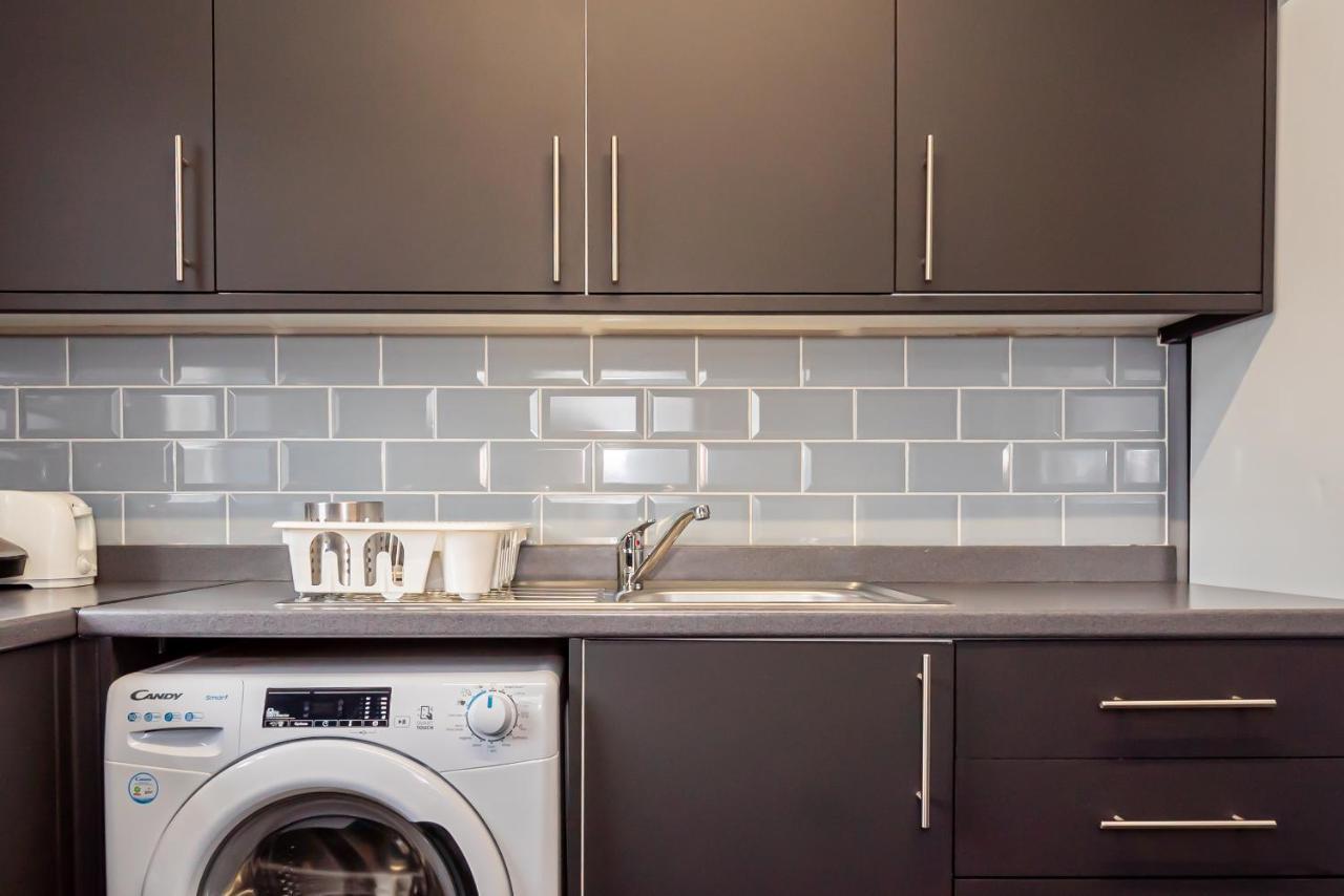 Shirley House 3, Guest House, Self Catering, Self Check In With Smart Locks, Use Of Fully Equipped Kitchen, Close To City Centre, Ideal For Longer Stays, Walking Distance To Bat, 20 Min Drive To Fawley Refinery, Excellent Transport Links Σαουθάμπτον Εξωτερικό φωτογραφία