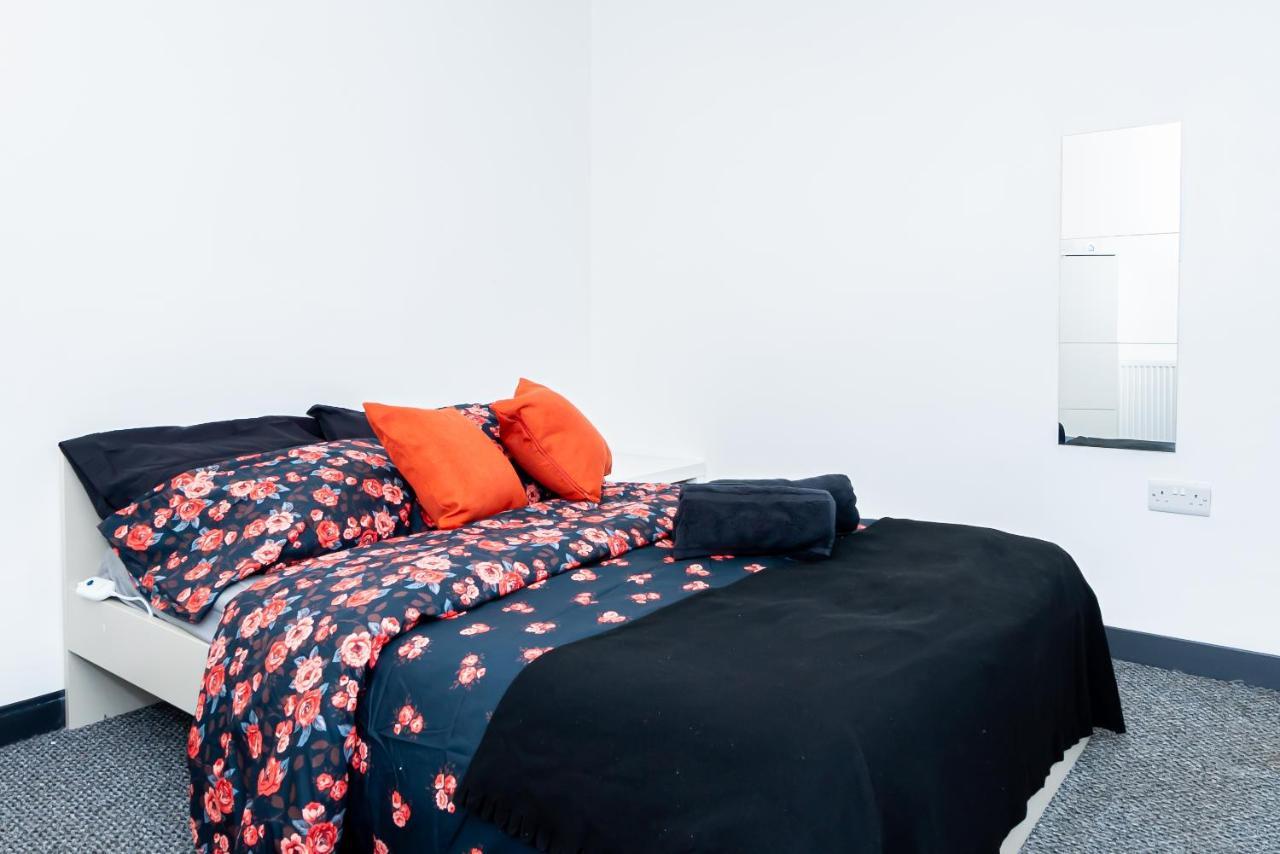 Shirley House 3, Guest House, Self Catering, Self Check In With Smart Locks, Use Of Fully Equipped Kitchen, Close To City Centre, Ideal For Longer Stays, Walking Distance To Bat, 20 Min Drive To Fawley Refinery, Excellent Transport Links Σαουθάμπτον Εξωτερικό φωτογραφία