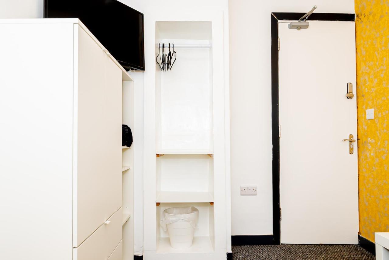 Shirley House 3, Guest House, Self Catering, Self Check In With Smart Locks, Use Of Fully Equipped Kitchen, Close To City Centre, Ideal For Longer Stays, Walking Distance To Bat, 20 Min Drive To Fawley Refinery, Excellent Transport Links Σαουθάμπτον Εξωτερικό φωτογραφία