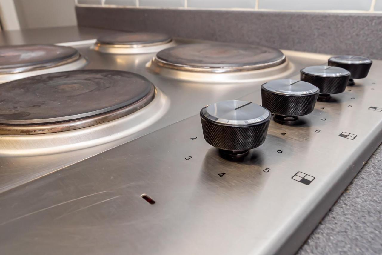 Shirley House 3, Guest House, Self Catering, Self Check In With Smart Locks, Use Of Fully Equipped Kitchen, Close To City Centre, Ideal For Longer Stays, Walking Distance To Bat, 20 Min Drive To Fawley Refinery, Excellent Transport Links Σαουθάμπτον Εξωτερικό φωτογραφία