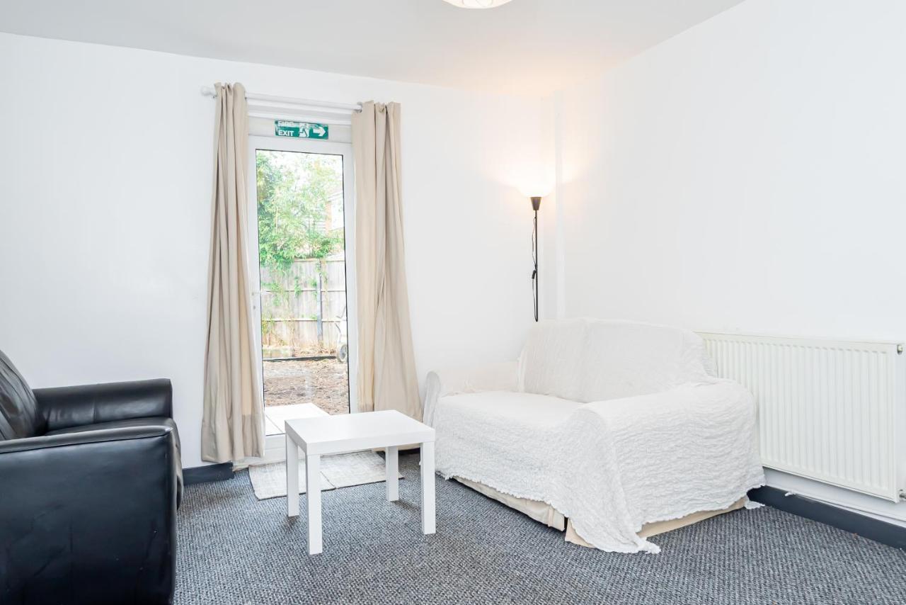 Shirley House 3, Guest House, Self Catering, Self Check In With Smart Locks, Use Of Fully Equipped Kitchen, Close To City Centre, Ideal For Longer Stays, Walking Distance To Bat, 20 Min Drive To Fawley Refinery, Excellent Transport Links Σαουθάμπτον Εξωτερικό φωτογραφία