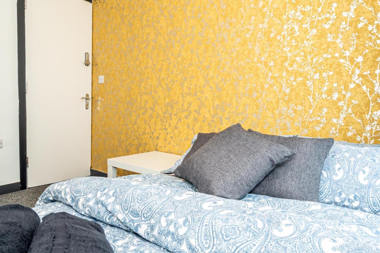 Shirley House 3, Guest House, Self Catering, Self Check In With Smart Locks, Use Of Fully Equipped Kitchen, Close To City Centre, Ideal For Longer Stays, Walking Distance To Bat, 20 Min Drive To Fawley Refinery, Excellent Transport Links Σαουθάμπτον Εξωτερικό φωτογραφία
